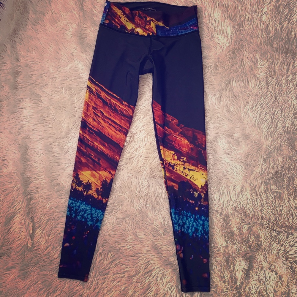 Colorado Threads Redrocks Amphitheater Leggings